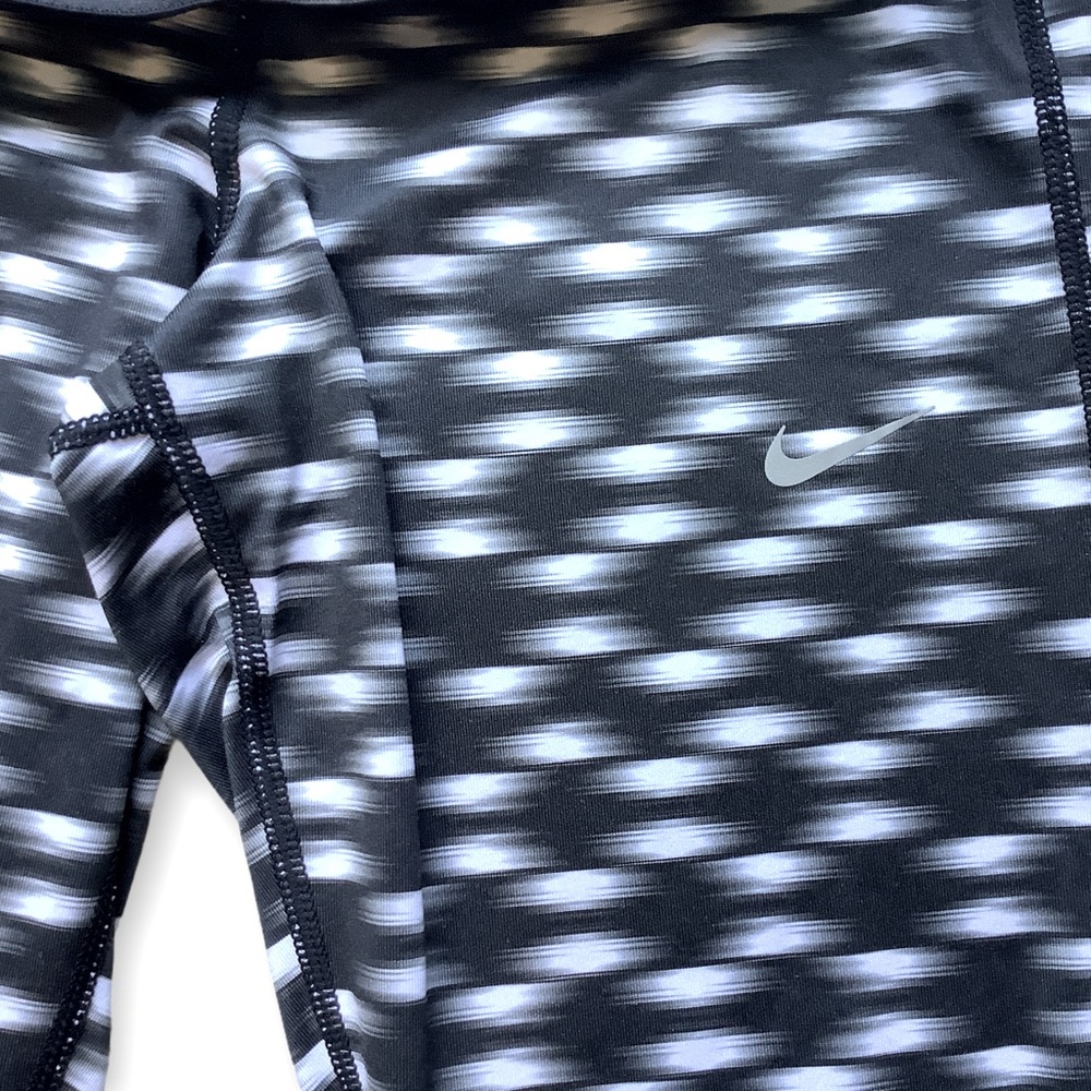 Nike Running Capris Leggings Black & White Sz XS - Picture 5 of 8